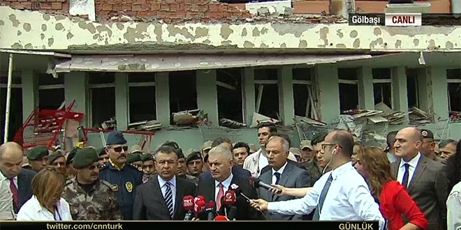 Başbakan da darbeyi eş dosttan öğrenmiş