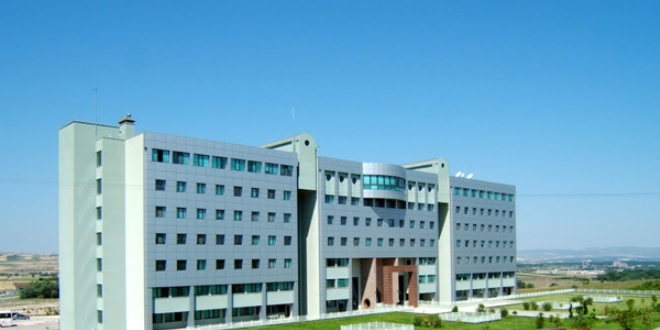 BAÜ'de 31 öğretim üyesi açığa alındı, 143 öğretim elemanı istifa ettirildi