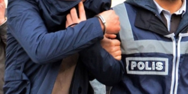 Erzurum'da 27 öğretmen gözaltına alındı