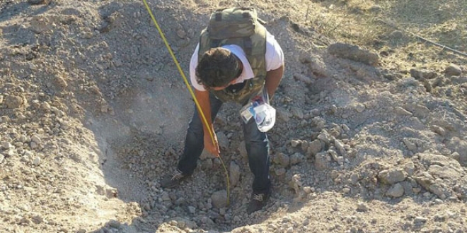 ��rnak'ta karayoluna d��enen patlay�c� imha edildi