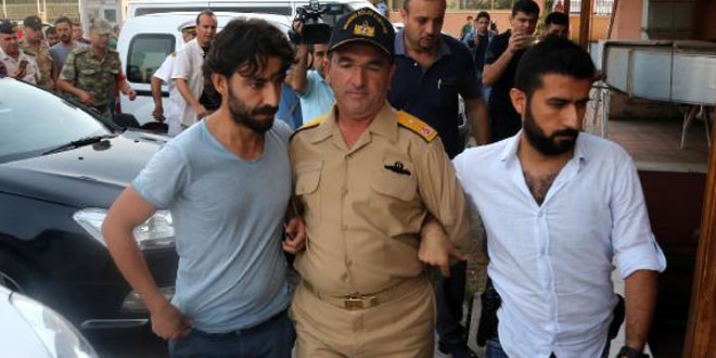 Tu�amiral teslim olmak i�in 4 saat direnmi�