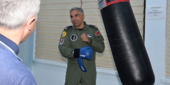 Darbe sonras� i�in sivillere 'g�rev da��l�m�' yapm��