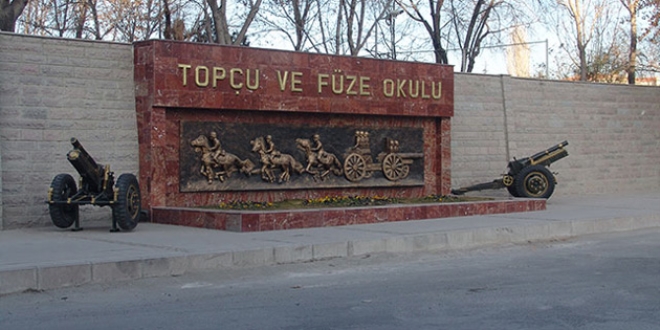 Ankara'da 51 asker g�zalt�da