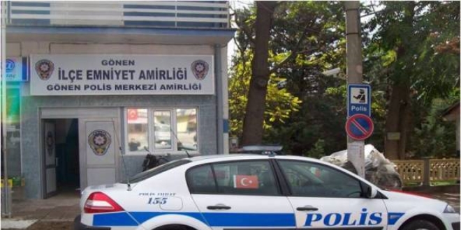 Emniyet Amiri'nin makam�nda G�len'e ait kitaplar bulundu