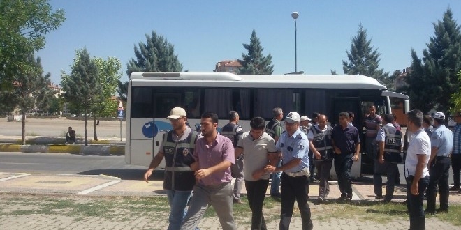 Aksaray'da, Fetullah 25 polisten 15'i daha tutukland