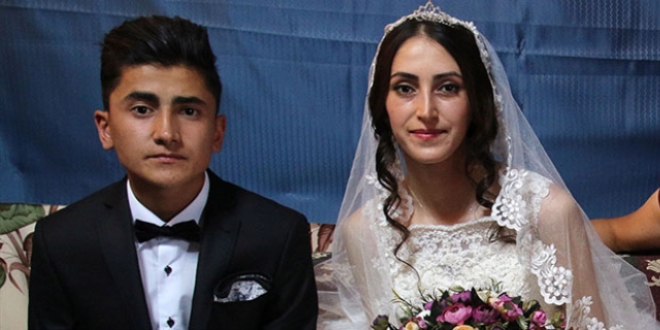 Damat göreve gidince yerine gelinin kardeşi oturdu