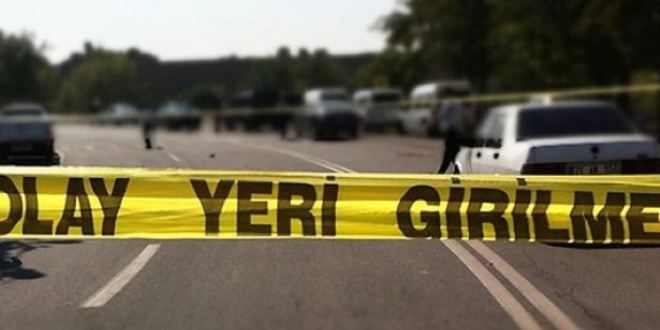 Erzincan'da polis otosuna el bombalı saldırı