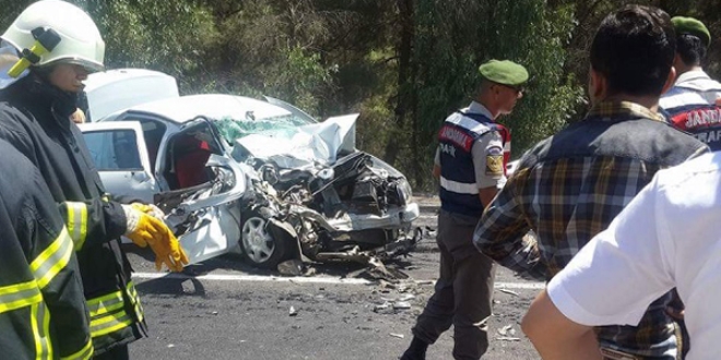 Kuşadası'nda trafik kazası: 4 ölü, 6 yaralı