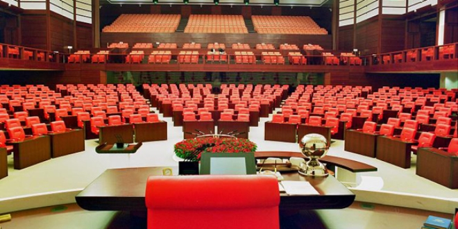 Meclis, FETÖ'nün darbe girişimini araştıracak
