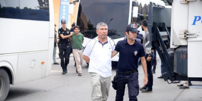 Darbe giriimi: Tutuklanan asker savc polis ve memurlar