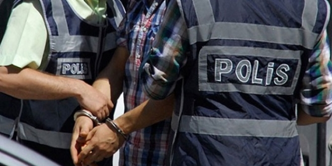 Kastamonu'da 12 polis memuru tutukland