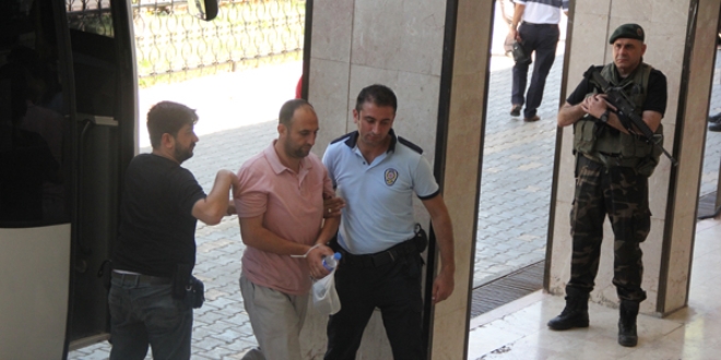 Malatya'da 4 polis memuru tutuklandı