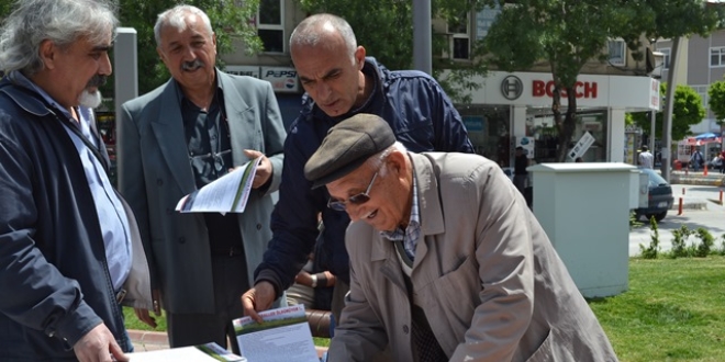 Darbeye kar�� 15 dilde imza kampanyas�