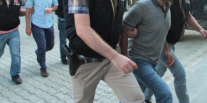 Muş'ta 'Bylock' kullanan 7 polis tutuklandı