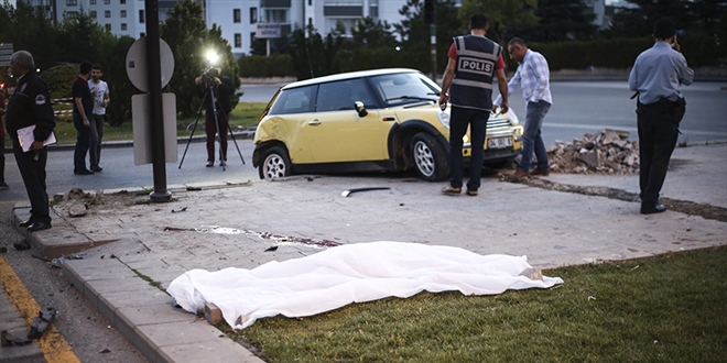 İŞKUR'daki şef, trafik kazasında hayatını kaybetti