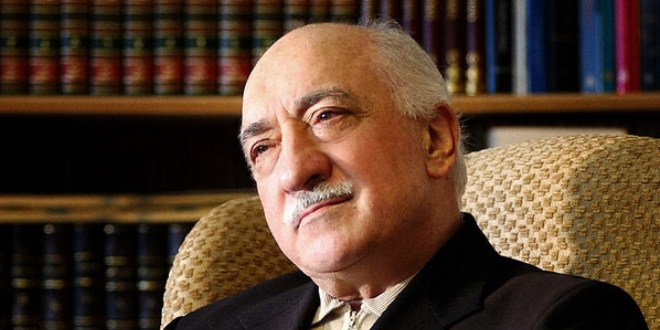 Çok yardım yapana 'Gülen seccadesi'