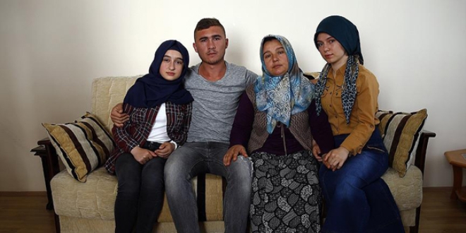 Oğlunun uzman çavuş olmasını beklerken şehit oldu