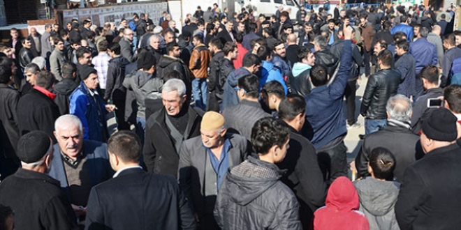 Terör mağduru vatandaşlardan Ahmet Türk'e tepki