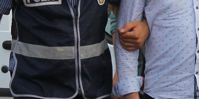 Batman'da 4 asker ile 1 polis gözaltına alındı