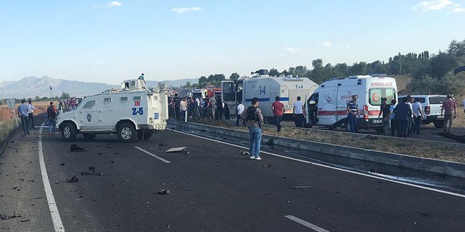 Bingöl'de patlama: 6 polis şehit oldu, 3 polis ağır yaralı