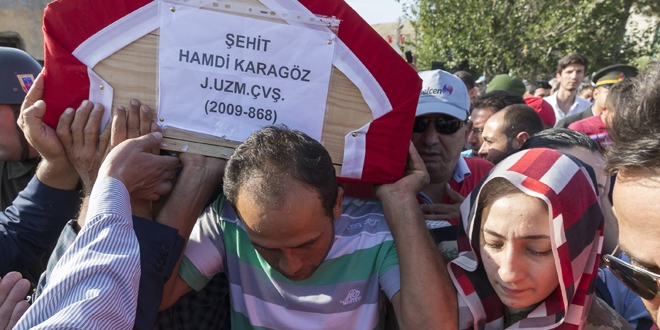 Şehit Uzman Çavuş Karagöz, Konya'da toprağa verildi