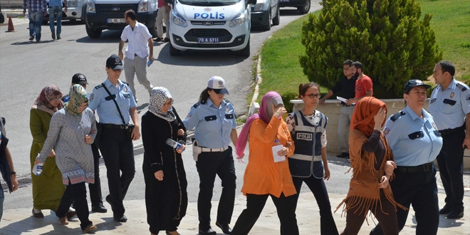 Karaman'da 2 ev hanımı tutuklandı, 4'ü serbest bırakıldı