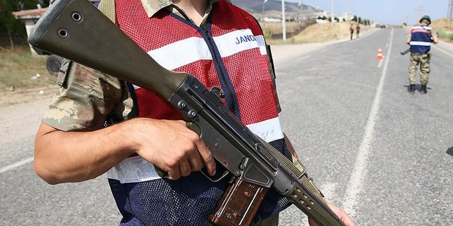 Lice ve Hani'ye ba�l� 6 k�yde soka�a ��kma yasa��