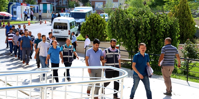 Karaman'da gzaltna alnan 10 kiiden 5'i tutukland