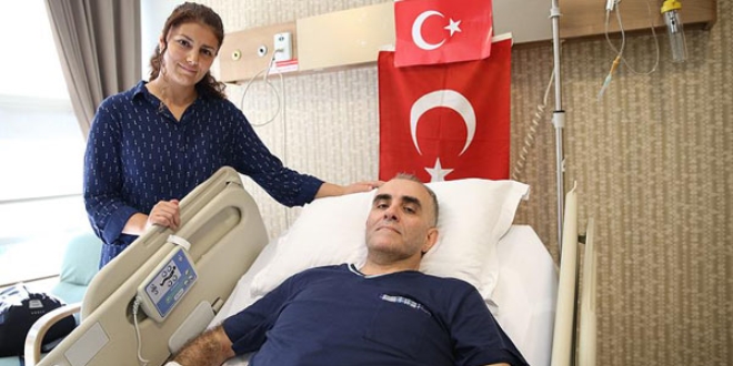 Kahraman komutan, 7 kurşuna rağmen 'sancağı' düşürmedi