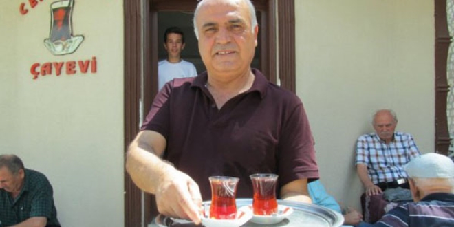 Polis, asker ve şehit yakınlarına ücretsiz ikram