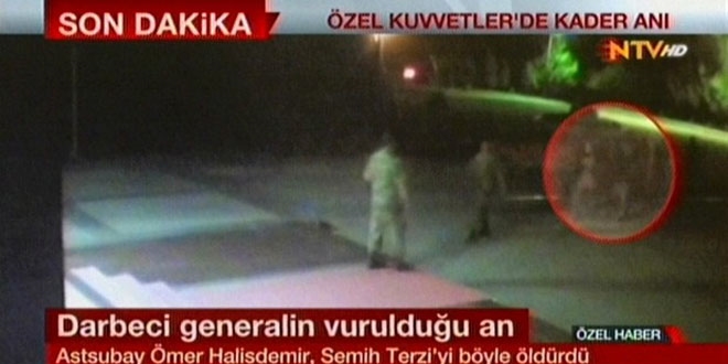 Ömer Halisdemir'in darbeci generali öldürdüğü o an