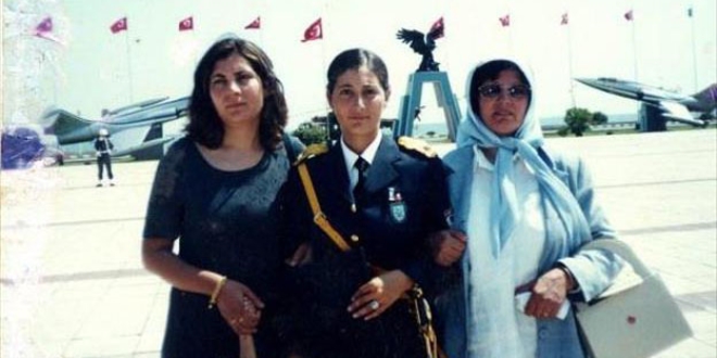 Üsteğmen, görevine dönmek için hukuk mücadelesi başlattı