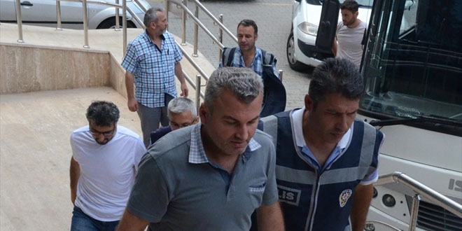 Zonguldak'ta 6 emniyet personeli tutukland
