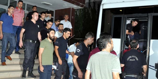 Kırıkkale'de gözaltına alınan 28 emniyet personeli tutuklandı