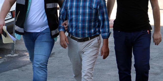 Geçen yıl görevden uzaklaştırılan hakim, Samsun'da gözaltına alındı