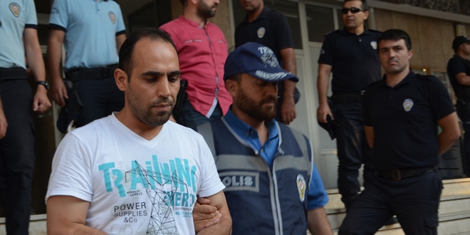 Malatya'da 1 albay ile 3 hava bakm grevlisi tutukland