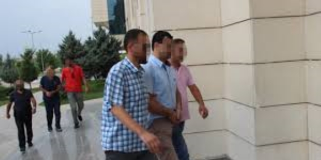 Konya'da FETÖ bağlantılı adliye personeline operasyon