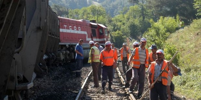 Yozgat'ta yük treni raydan çıktı