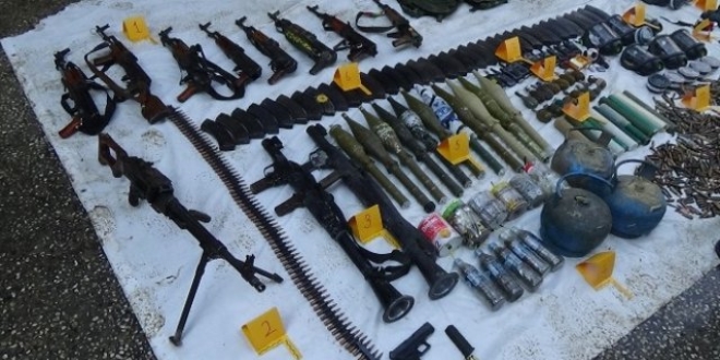 Mardin'de PKK'ya ait silah ve mhimmat ele geirildi