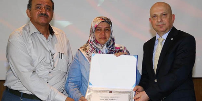 Şehidin hukuk diplomasını ailesi aldı