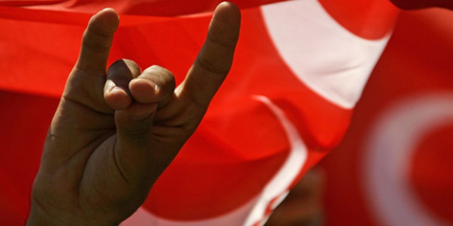 MHP'nin 11 ilçe teşkilatında istifa