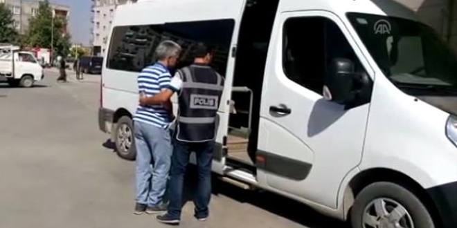 Siirt'te soruşturma kapsamında 77 asker tutuklandı