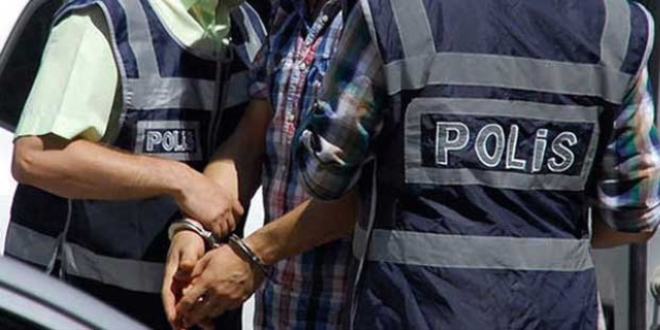 orum'da retmen ve salklarn da bulunduu 18 kii tutukland