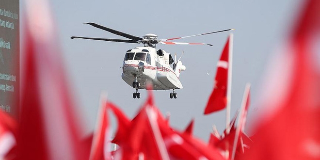 Gül, Davutoğlu, Akar ve Görmez'de Miting Alanı'na geldi