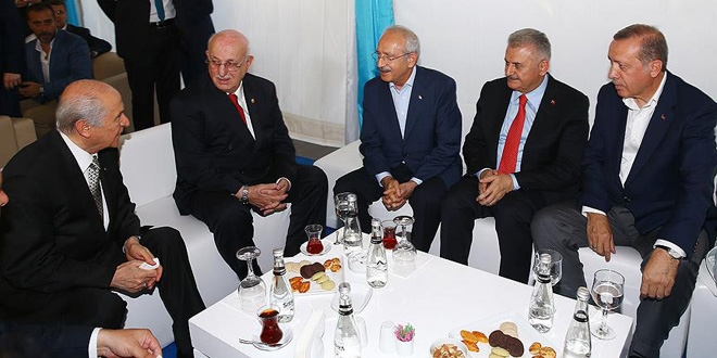 Erdo�an ve siyasi parti liderleri bir araya geldi