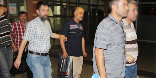 Balkesir ve Kahramanmara'ta 7 akademisyen tutukland