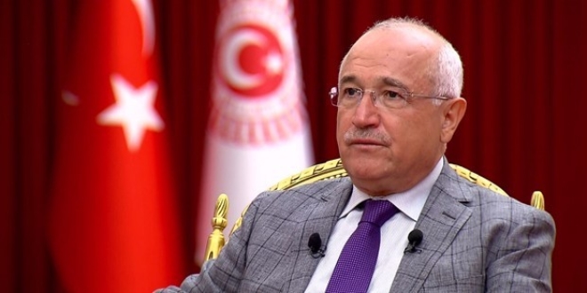 FETÖ, yalakalık yapar, kadrolaşır, isteği olmazsa karalar