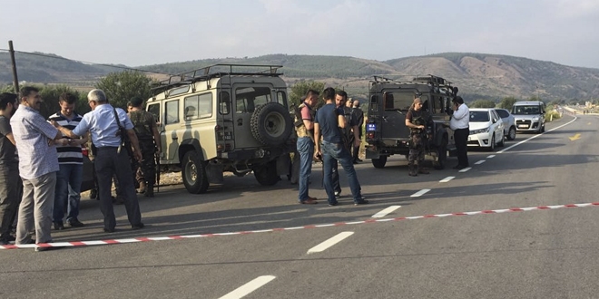 Osmaniye'de polis arac�n�n ge�i�i s�ras�nda patlama