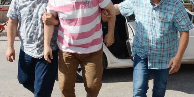 anlurfa'da 14 zabt katibi, 6 cezaevi personeli gzaltnda