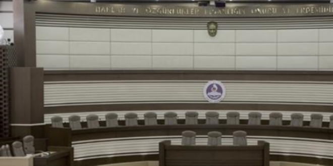 AYM'den, 2 üyenin ihracı için açıklama